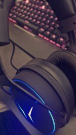 Headset1.jpg